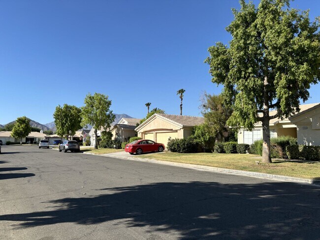 Building Photo - Furnished or Not! Gated, 3 Bedrooms, pool/spa