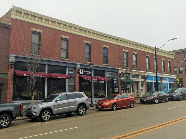 Foto del edificio - 610 N Milwaukee Ave