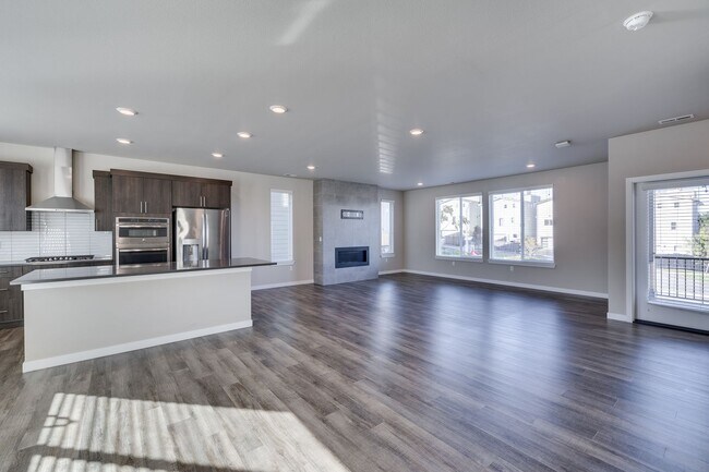 Foto del edificio - Stunning 4-Bedroom Home in Otani Gardens –...