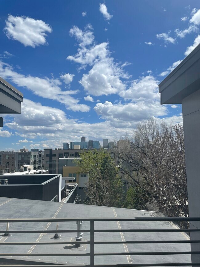 Foto del edificio - 2639 17th St