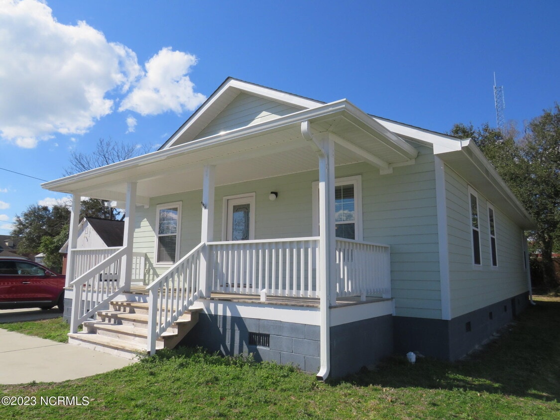 313 Queen St, Beaufort, NC 28516 House for Rent in Beaufort, NC