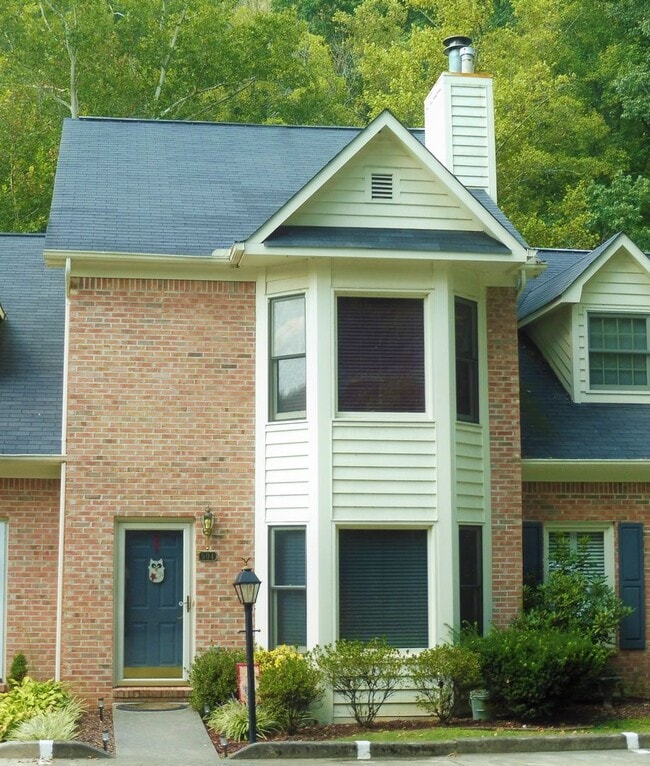 Building Photo - 504 Ashley Oaks Pvt Dr