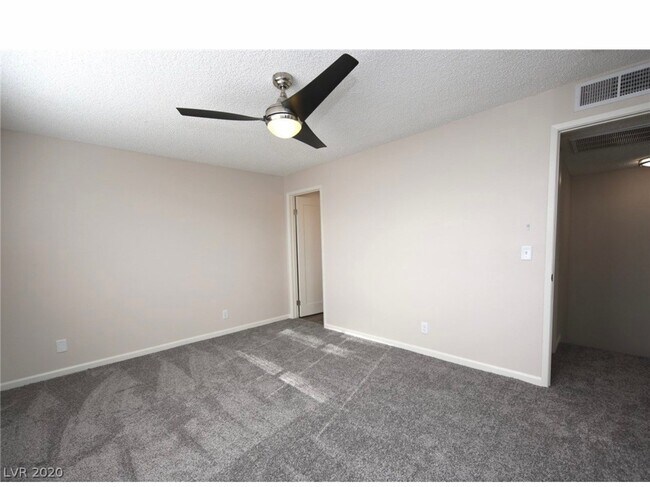 Building Photo - 7165 Bridgeview Ave