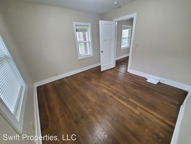 Building Photo - 2 br, 1 bath House - 2740 East Grand Avenue