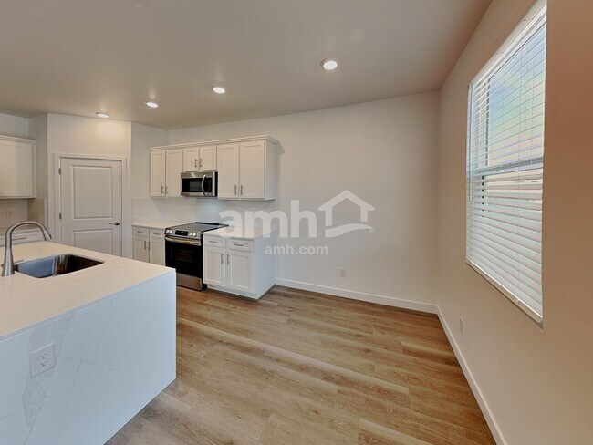 Foto del edificio - 9630 E Friedel Dr