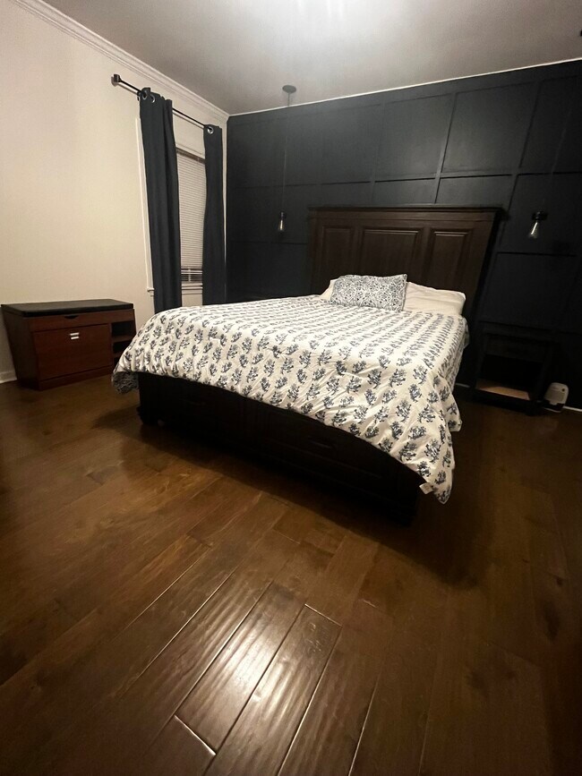 Foto del edificio - 213 Sutton Way