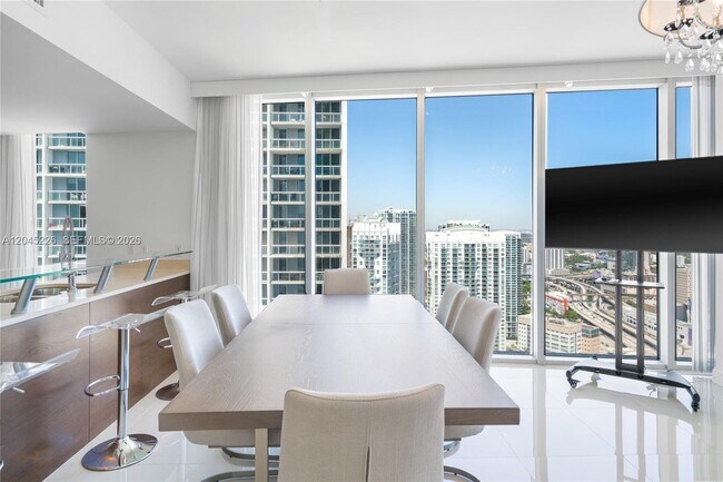 Building Photo - 475 Brickell Ave