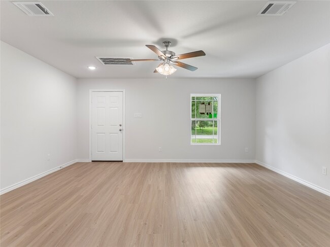 Foto del edificio - 304 N Orange St