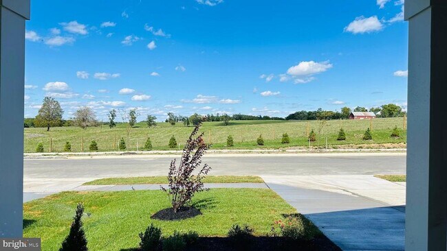 Building Photo - 176 Hamstead Dr