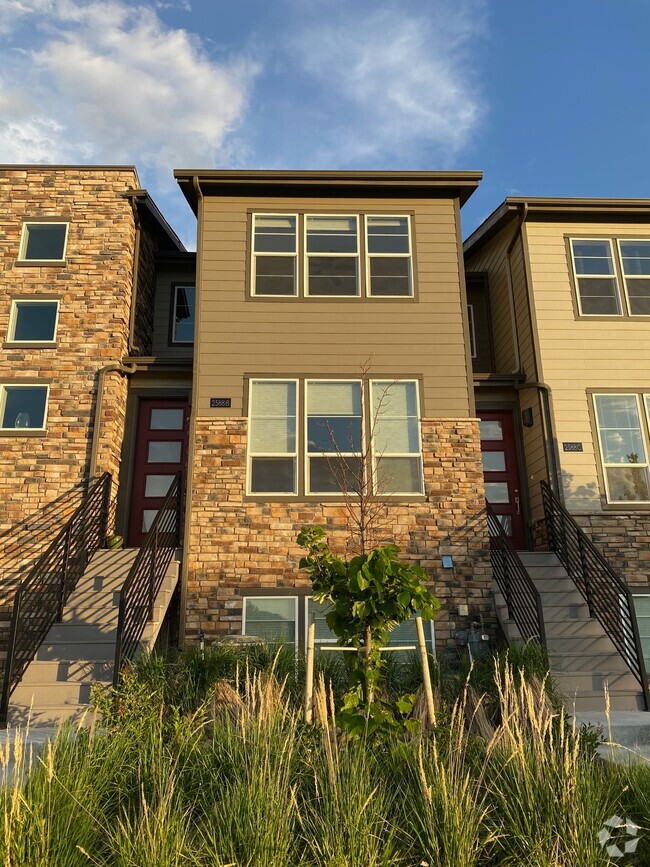 Building Photo - 2588 Meadows Blvd