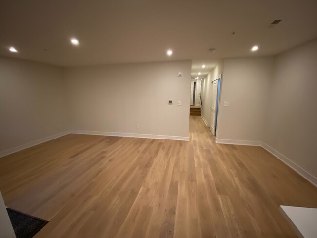Living Area - 3016 Dumbarton St NW