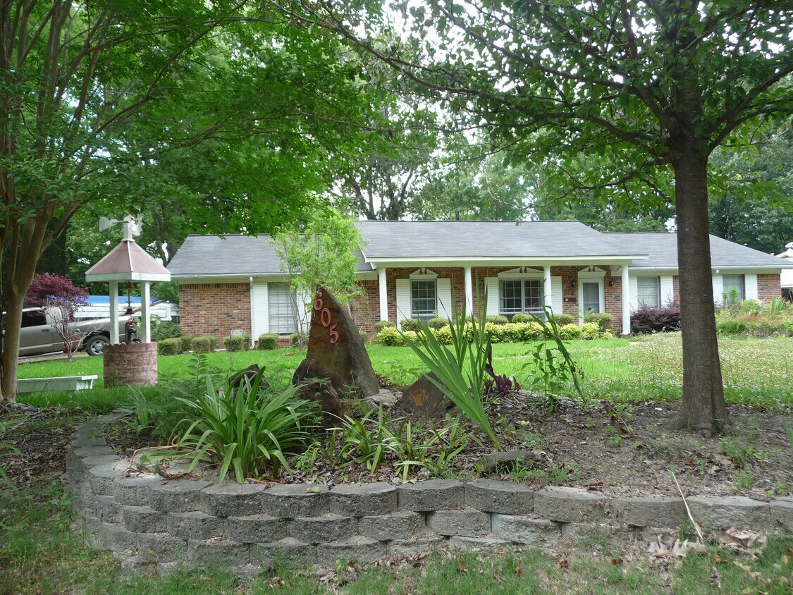605 Critz St, Starkville, MS 39759 House Rental in Starkville, MS
