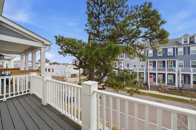 Building Photo - 4106 Pleasant Ave