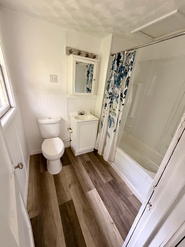 Building Photo - 2204 6th St