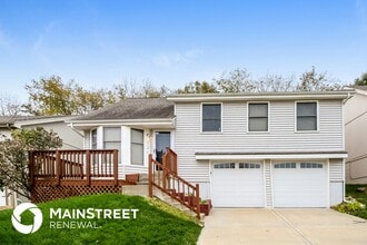 Building Photo - 927 NW 62nd Terrace