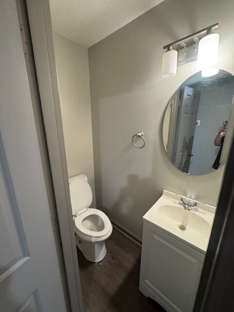 Foto del edificio - 2133 W Gordon Ave