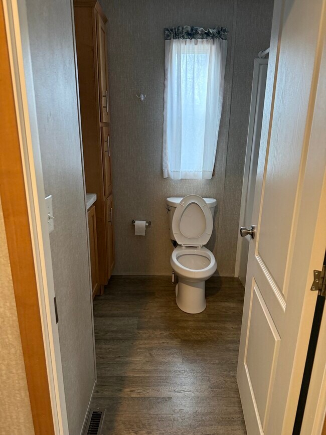 Foto del edificio - 101 Wyatts Dr