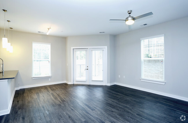 1BR, 1BA - 818sf A1- Living Area - The Aster