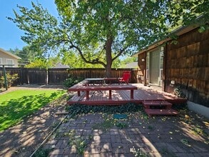 Building Photo - 745 S 1000 E