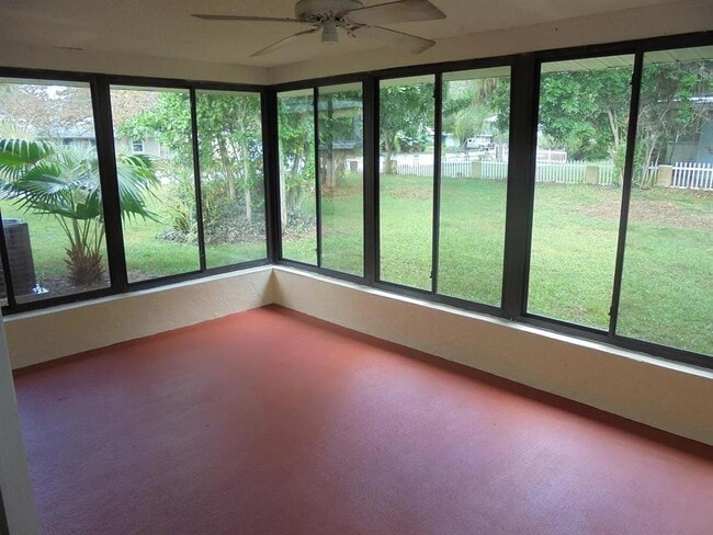 Foto del edificio - 5033 Lords Ave