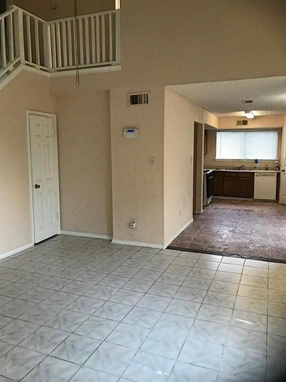 Building Photo - 8414 Grand Knolls Dr