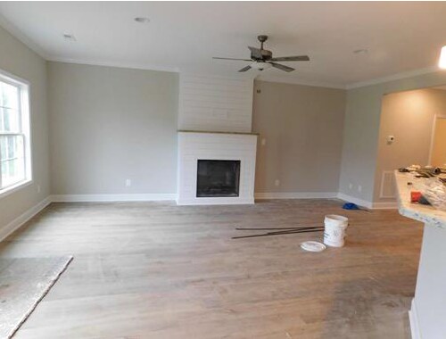 Sala de estar - 4728 Stoneyhurst Ln