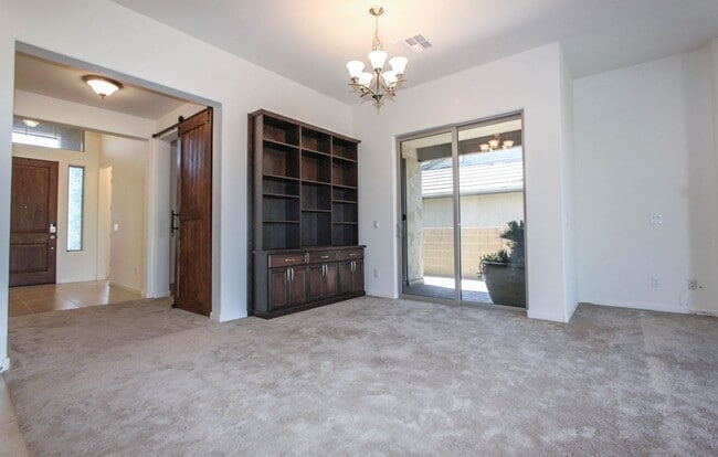 Foto del edificio - Two Bedroom Plus Den Home in Granite Dells Estates