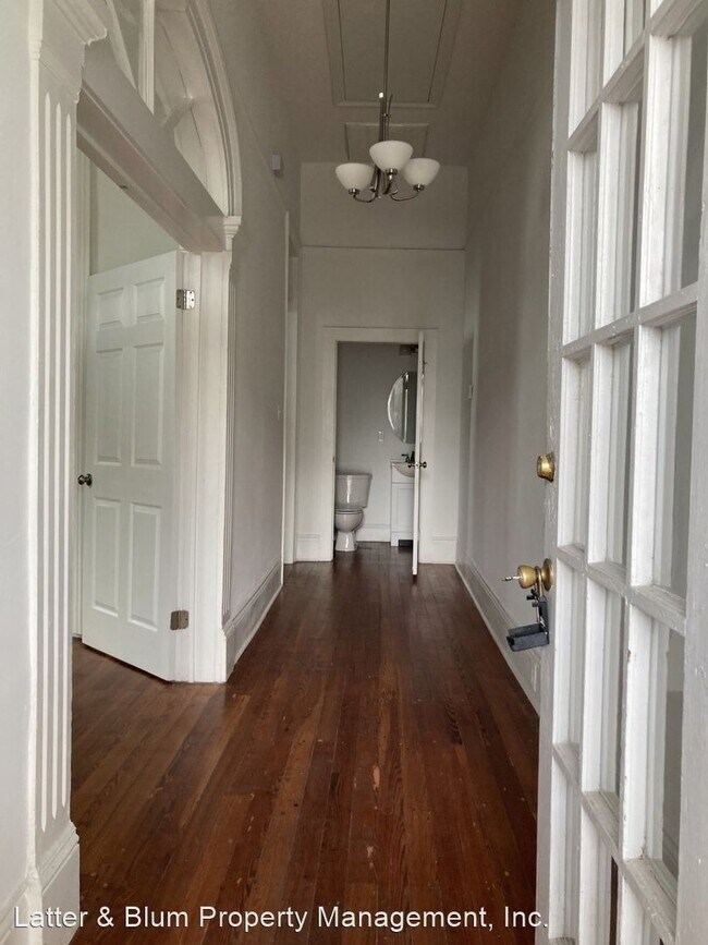 Building Photo - 2 br, 2 bath House - 921 N. Lopez St.