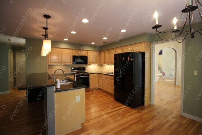 Building Photo - 1218 Newbridge Trace NE
