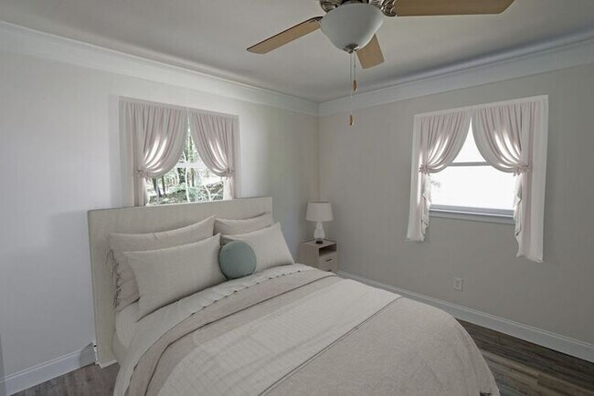 Building Photo - Newly Renovated Home in Matthews!