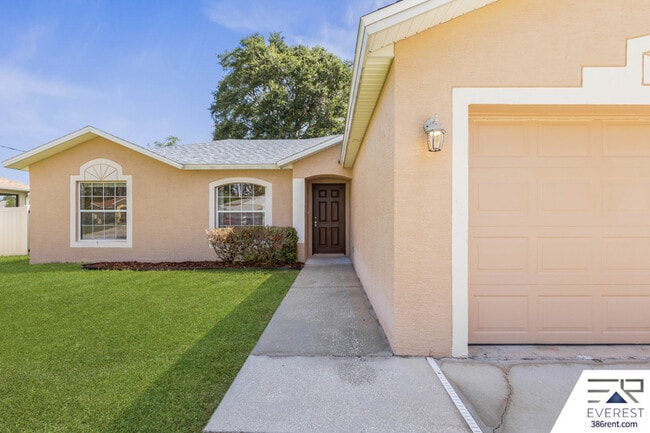 Building Photo - 57 Pin Oak Dr