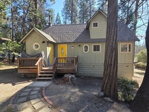 Building Photo - 18711 Columbia Dr