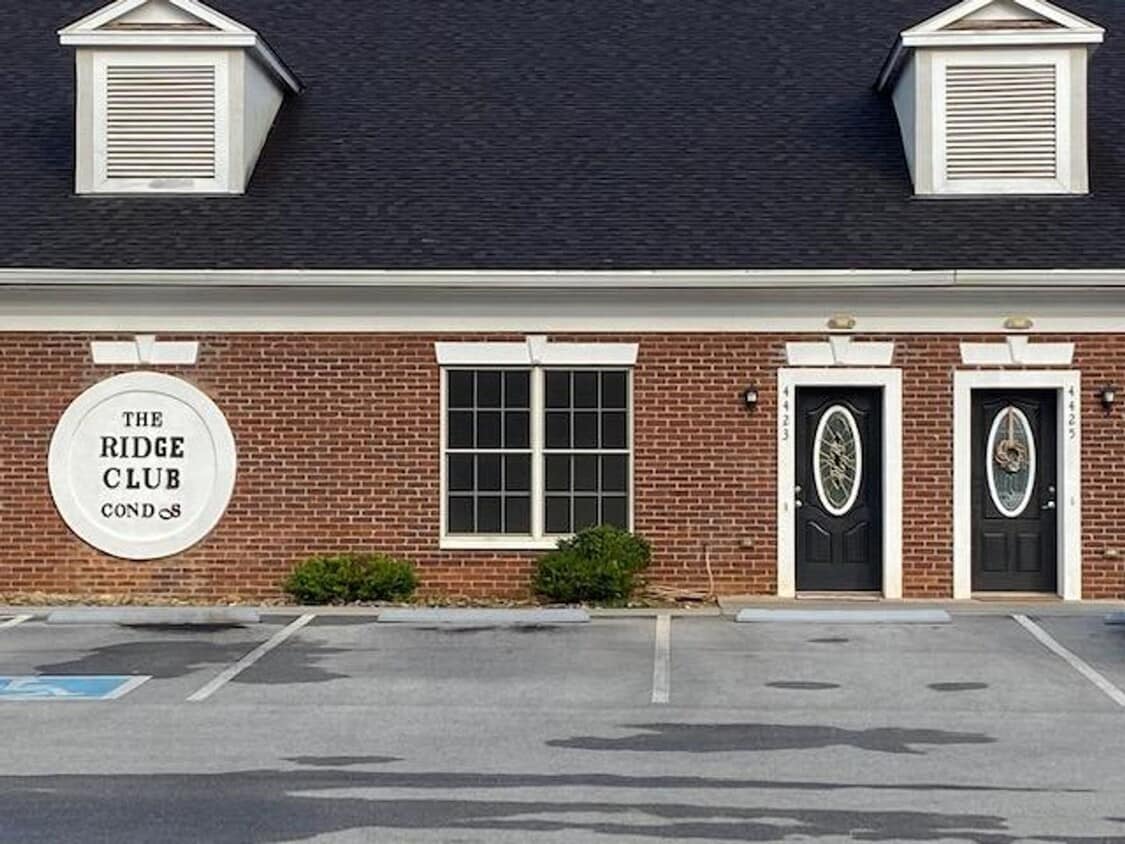 Primary Photo - City of Maryville 37801 - 2 Bedroom, 2 bat...
