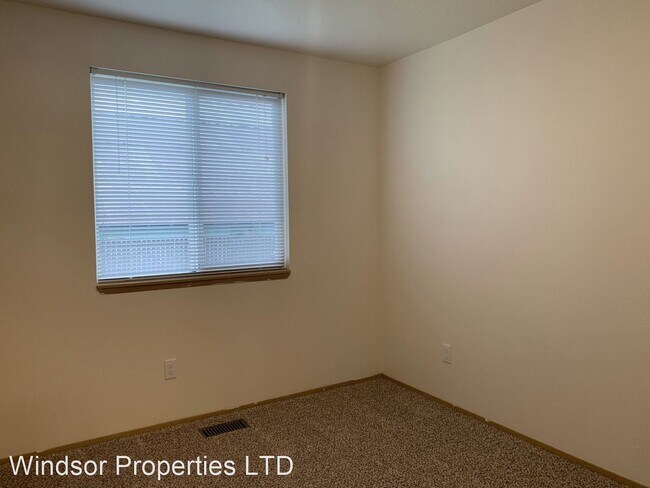 Building Photo - 4 br, 2 bath House - 1051 S Kodiak Court