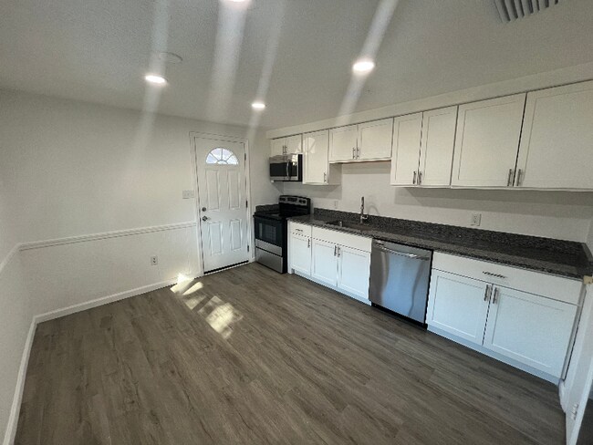 Foto del edificio - 4312 Mesa Dr