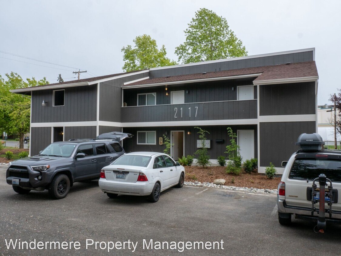Foto principal - 2117 F St