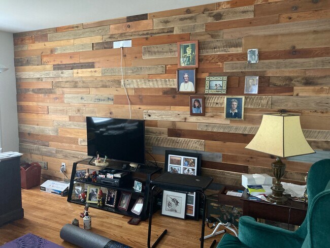 living room - 5665 Myrtle St