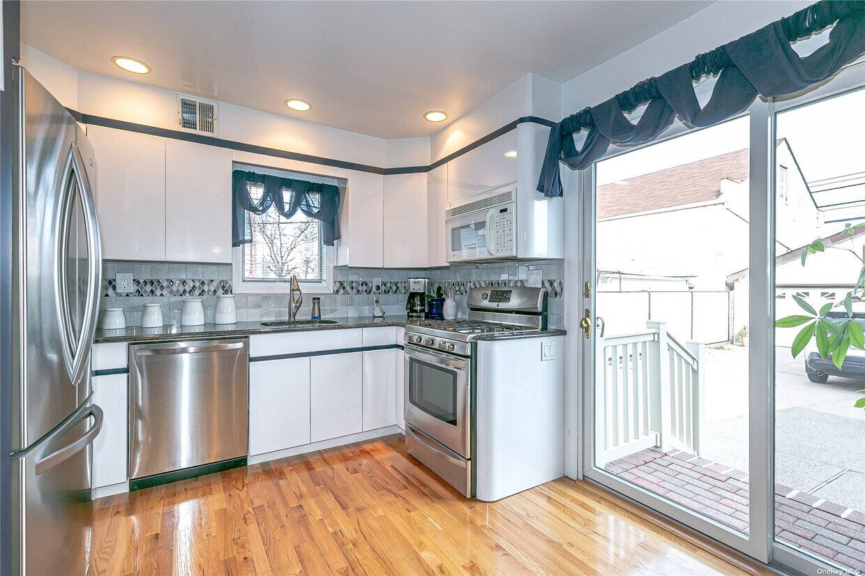 Foto principal - 252 Maple Pl