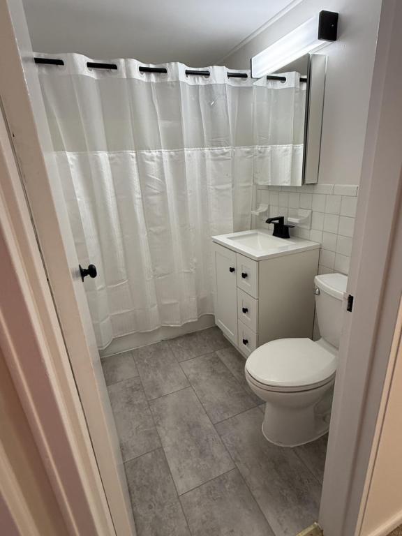 Foto del edificio - 1421 Elm St