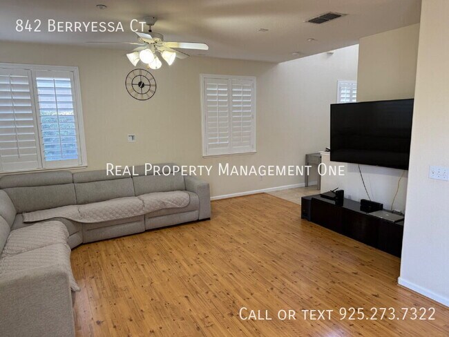 Building Photo - 842 Berryessa Ct