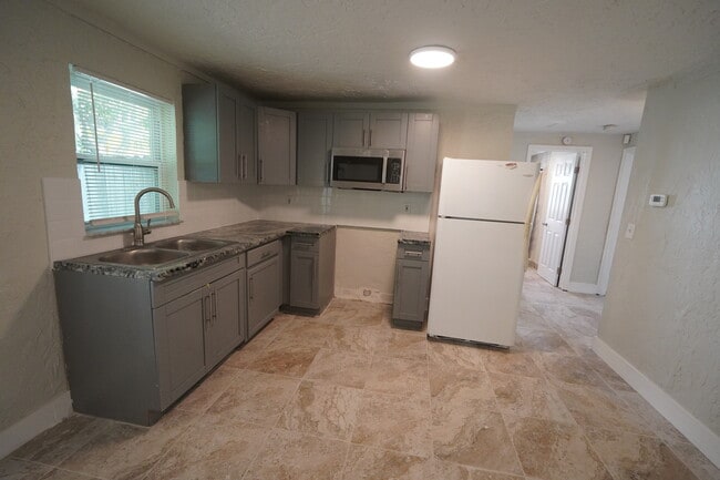 Foto del edificio - 431 NW 12th Ave
