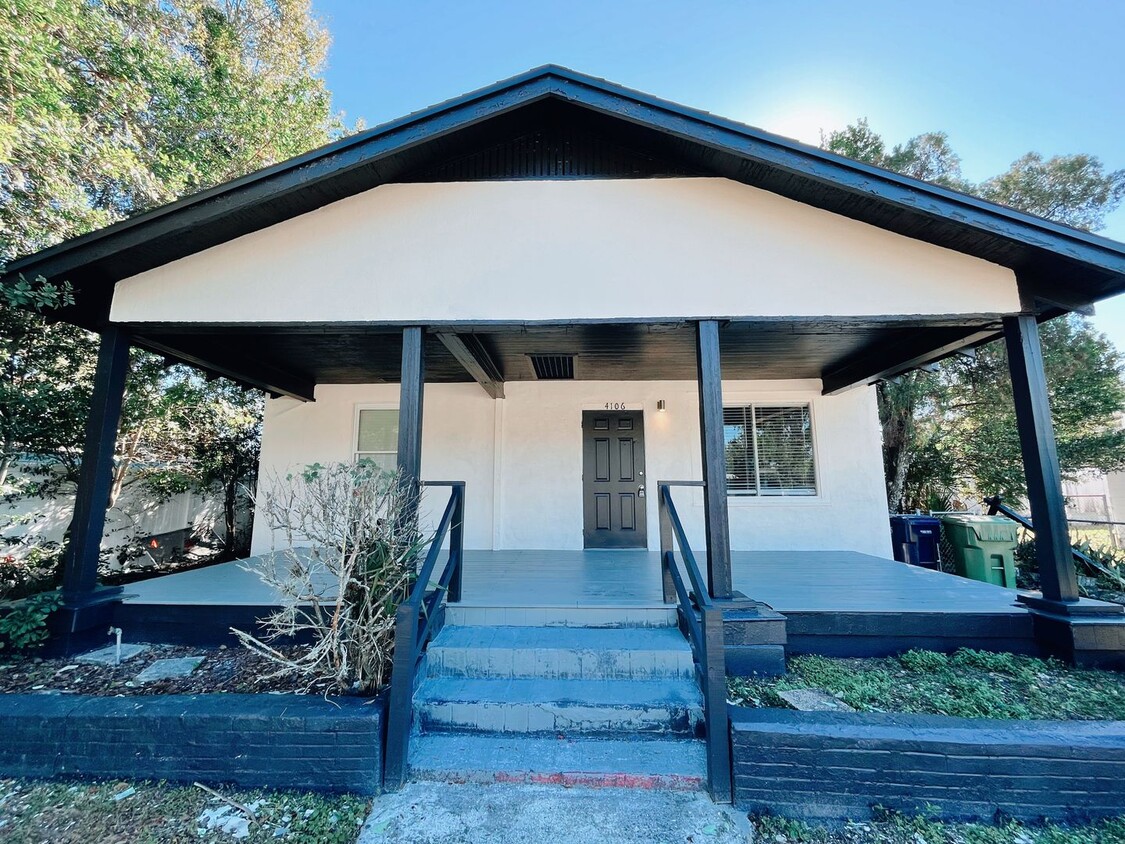 Primary Photo - 3/2 Historic Home Available NOW!
