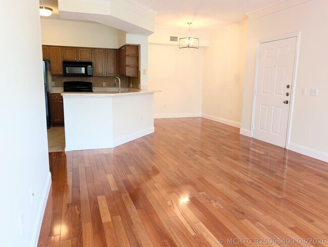 Foto del edificio - 3210 Myrtlewood Cir E