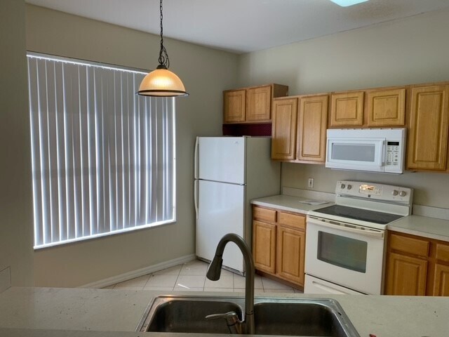 Building Photo - 161 Magic Landings Blvd