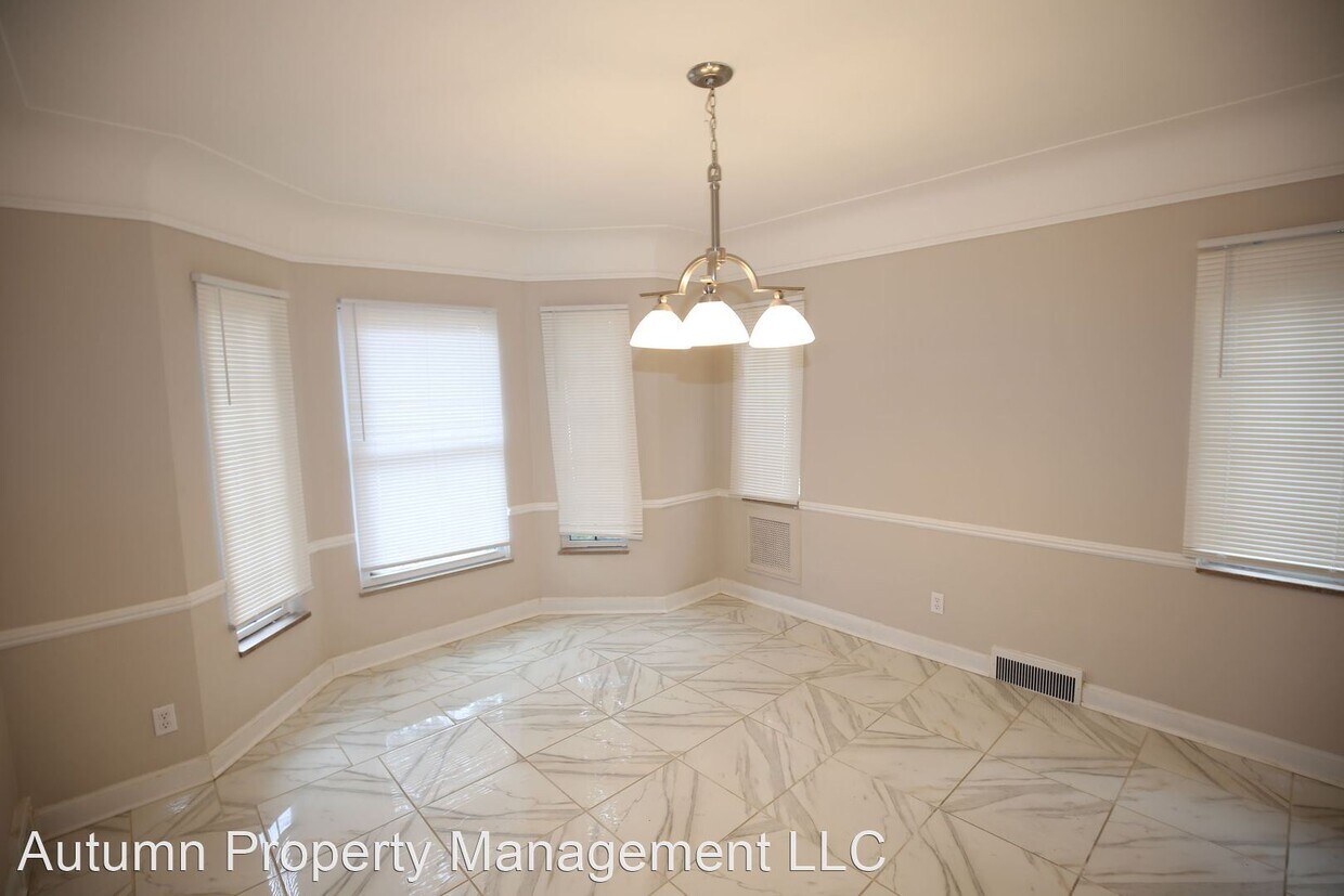 Foto principal - 3 br, 1.5 bath House - 16777 Kentfield St