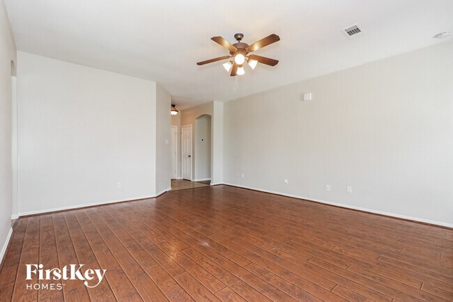 Foto del edificio - 4600 Fox Meadows Ln