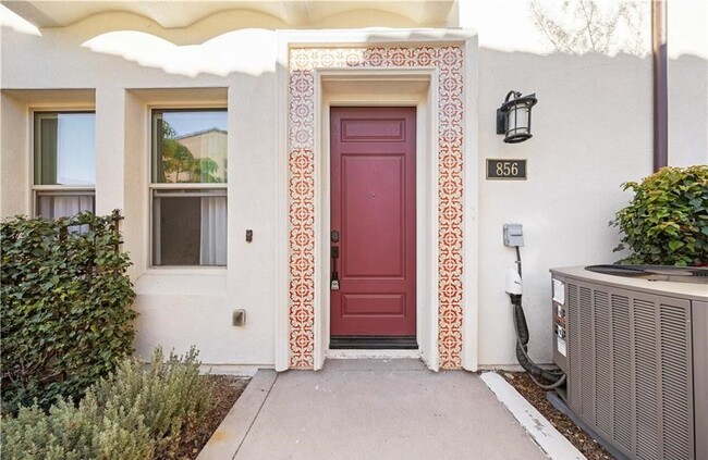 Building Photo - 856 Francesca Dr