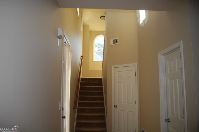 Building Photo - 3328 Castleberry Village Cir