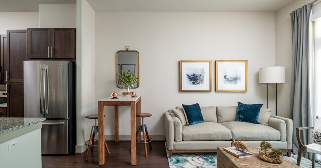 Los apartamentos Sterling at Oak Hills — foto de la comunidad - The Sterling at Oak Hills