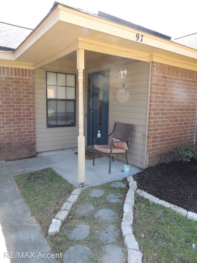 Building Photo - 97 Thornbriar Dr